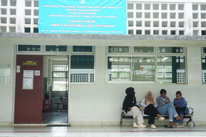 Laboratorium Kimia dan Biokimia Hasil Pertanian
