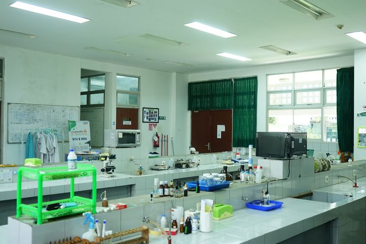 Ruang Laboratorium Mikrobiologi